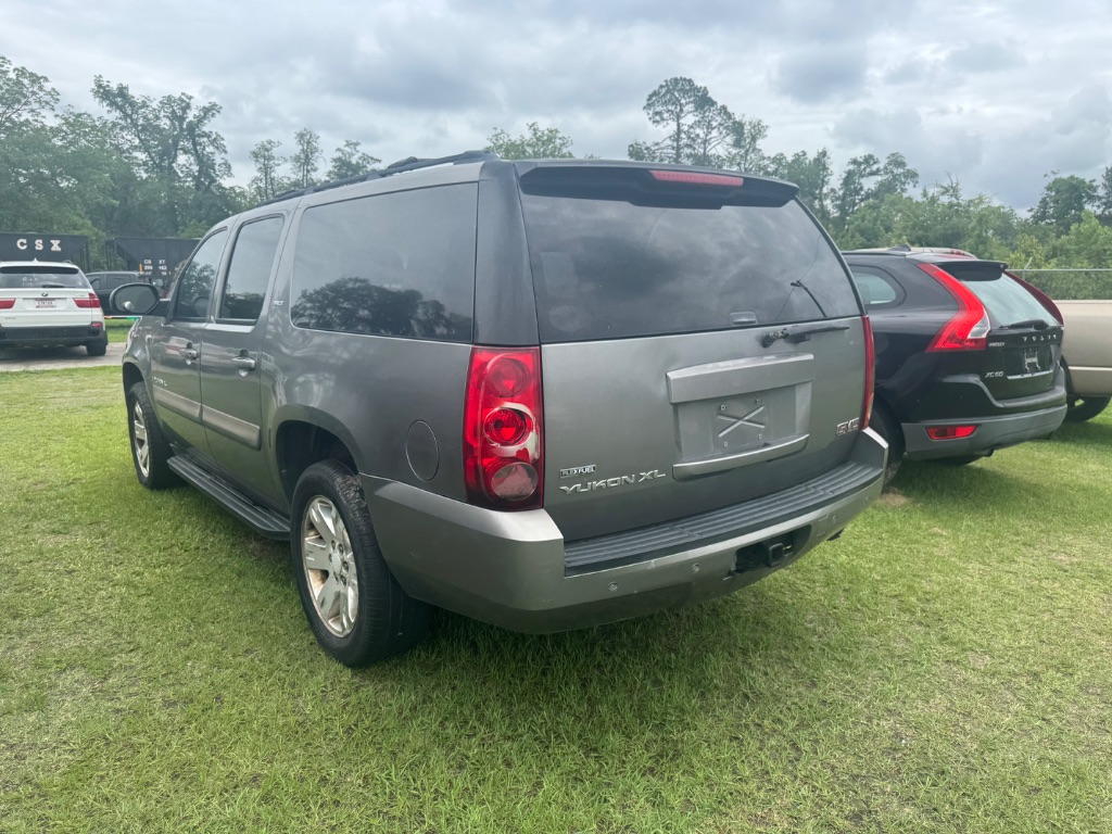 2007 GMC Yukon's photo