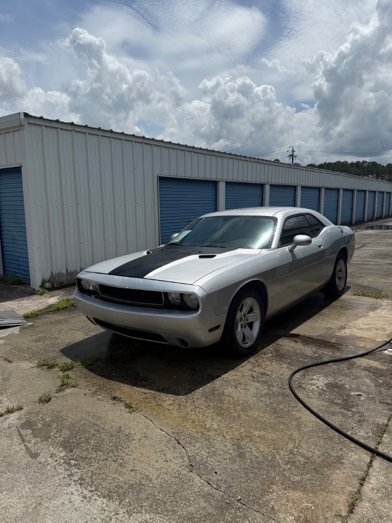 2012 Dodge Challenger SXT's photo