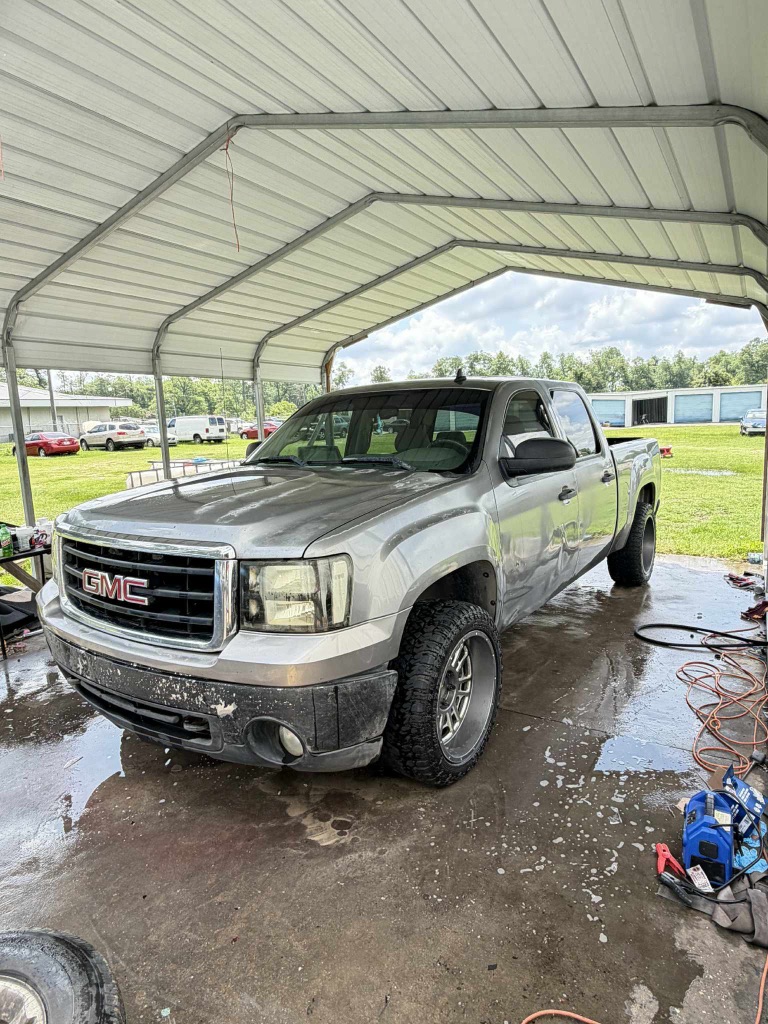 2007 GMC Sierra's photo