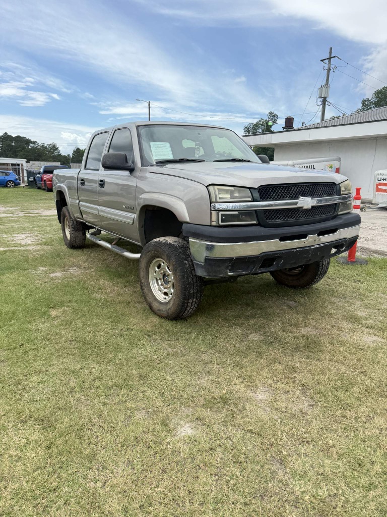 2003 Chevrolet Silverado HD LS 4X4 Crew Cab SWB's photo